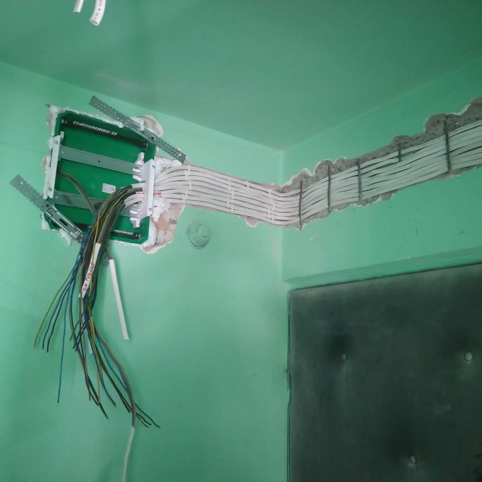 modernizacja instalacji elektrycznej emwu (4)